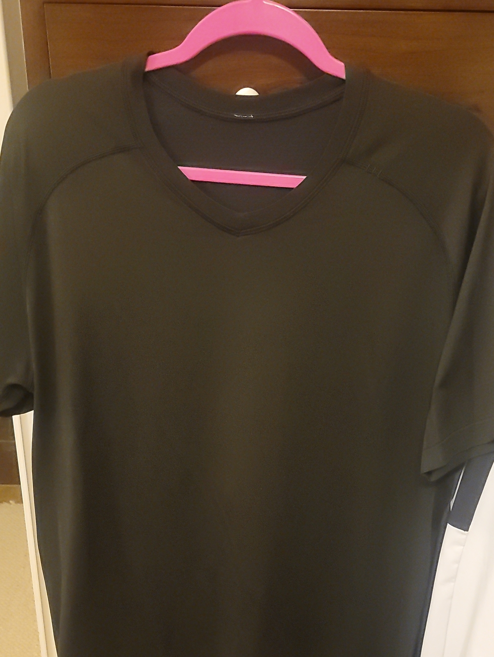 lululemon T-Shirt Men's L  Polyester Athletic V-Neck Short Sleeve Logo